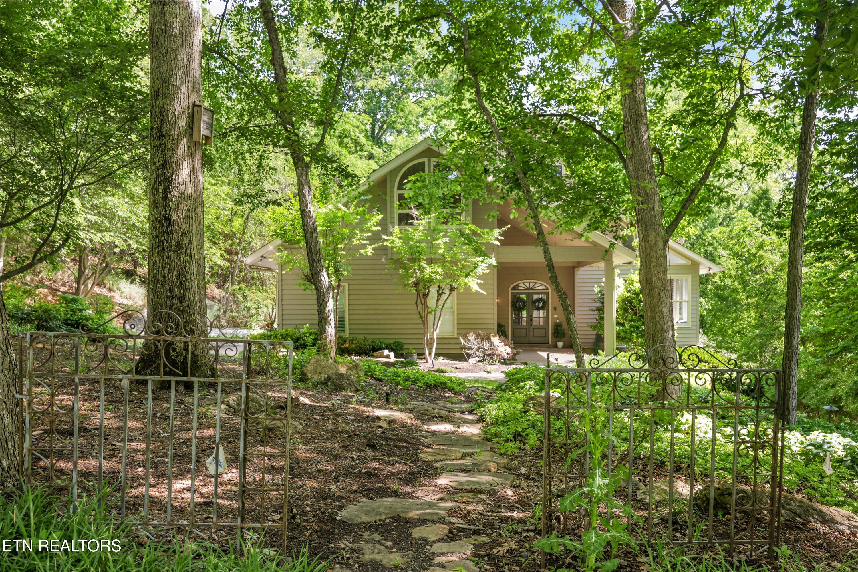 8940 Kelsey Lane