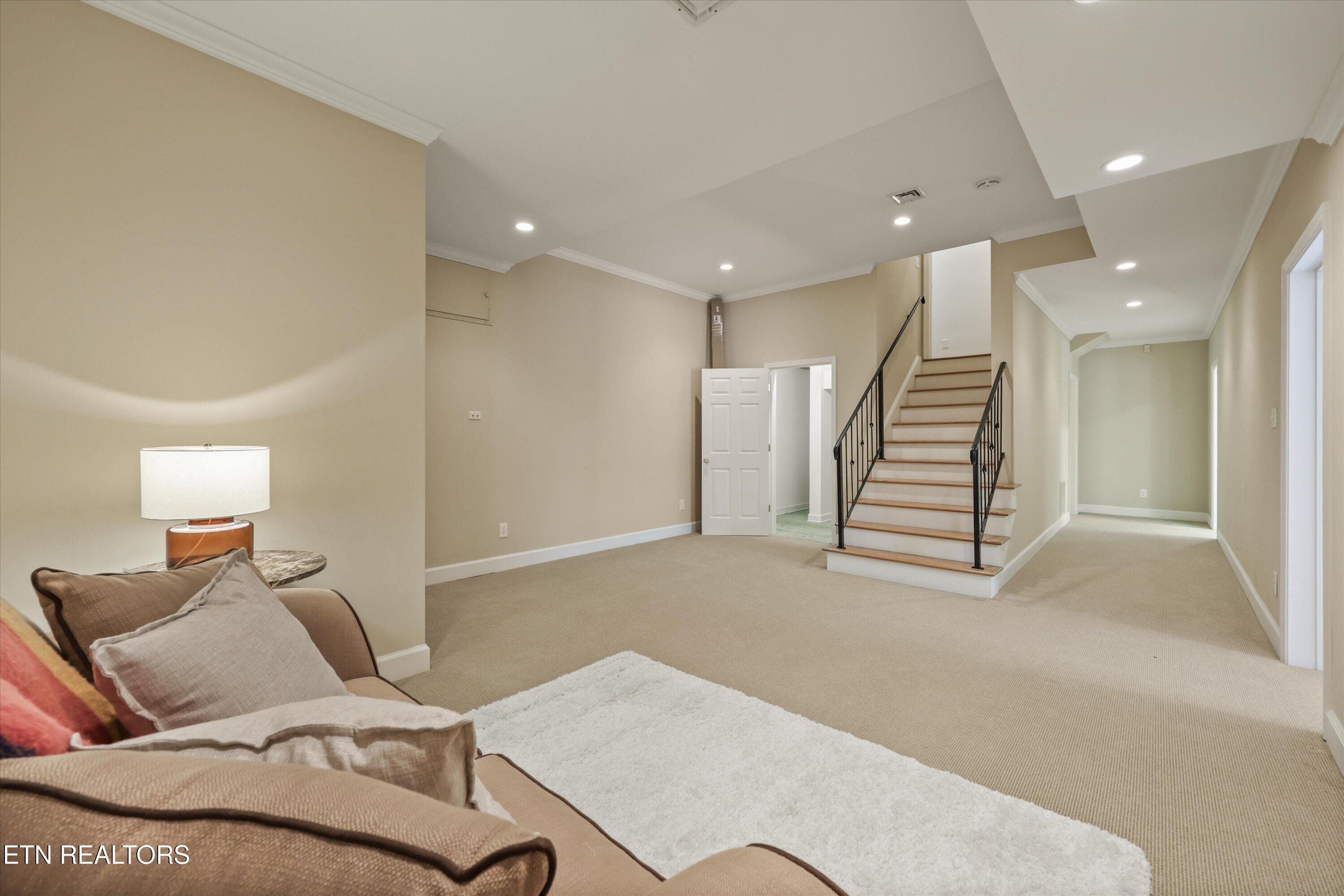 8940 Kelsey Lane