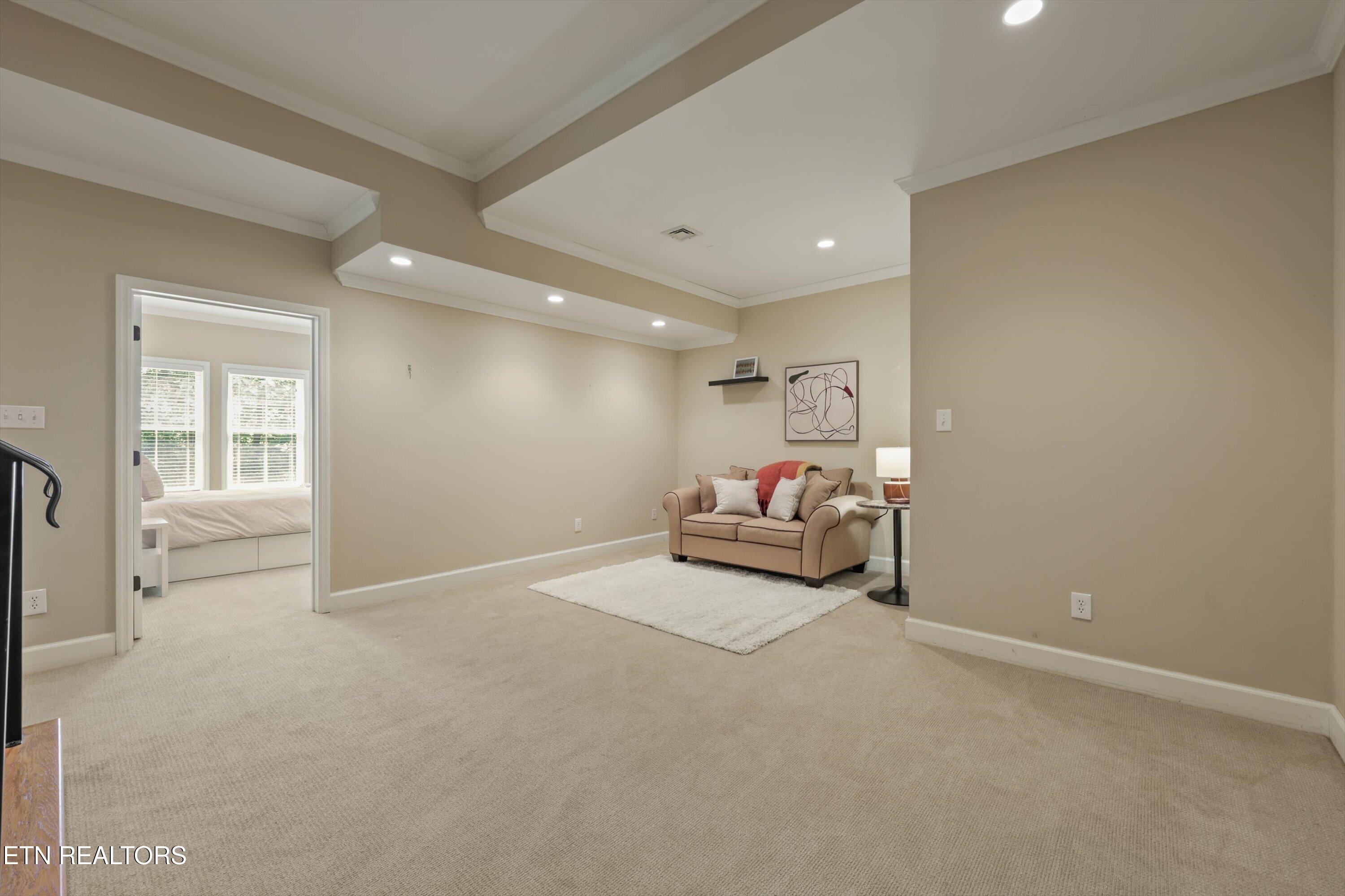 8940 Kelsey Lane