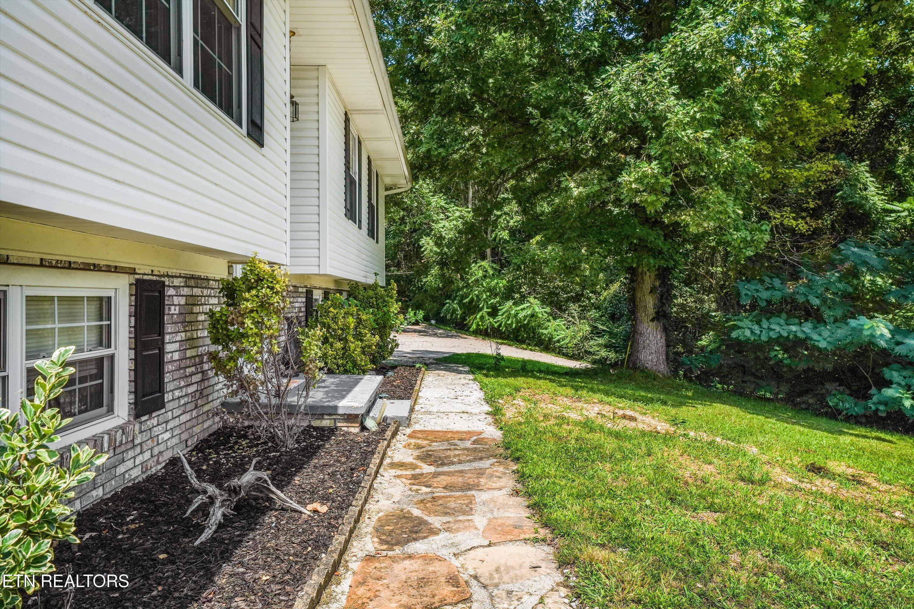 175 Henderson Lane