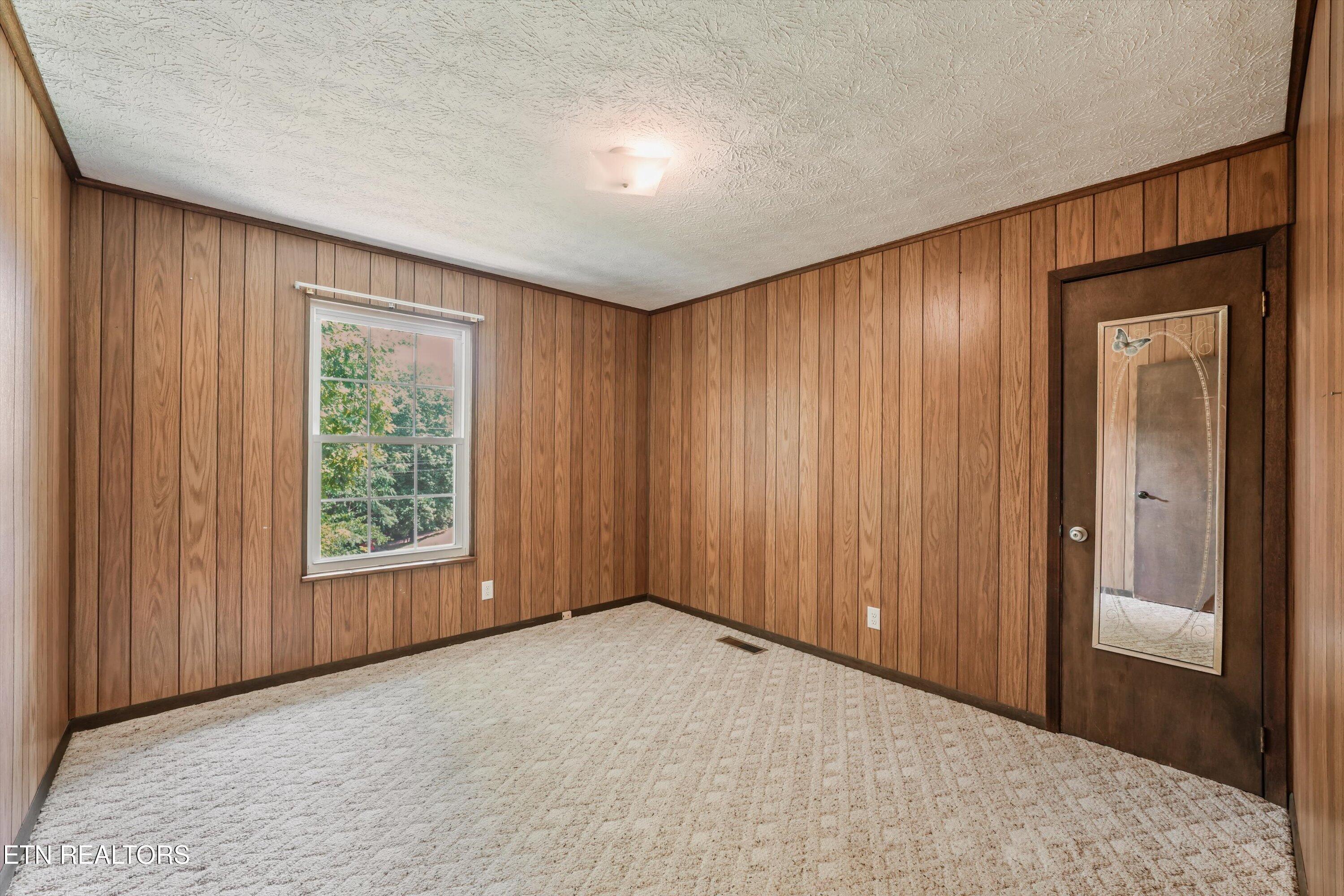 175 Henderson Lane