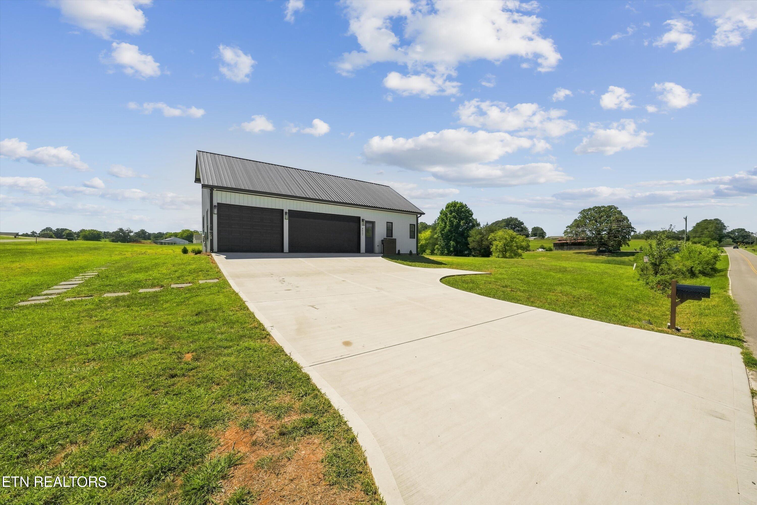 4537 Big Springs Rd