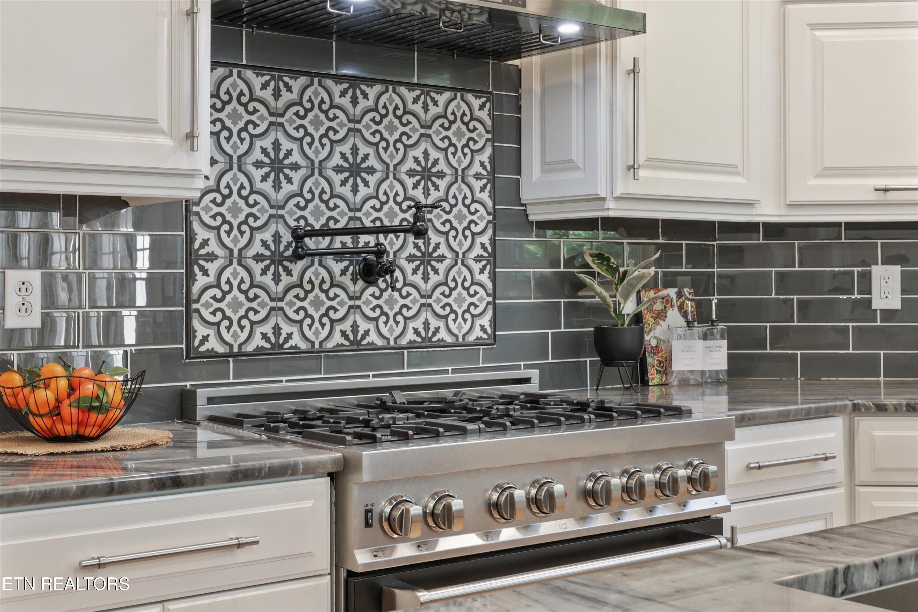 619 Vancurry Lane