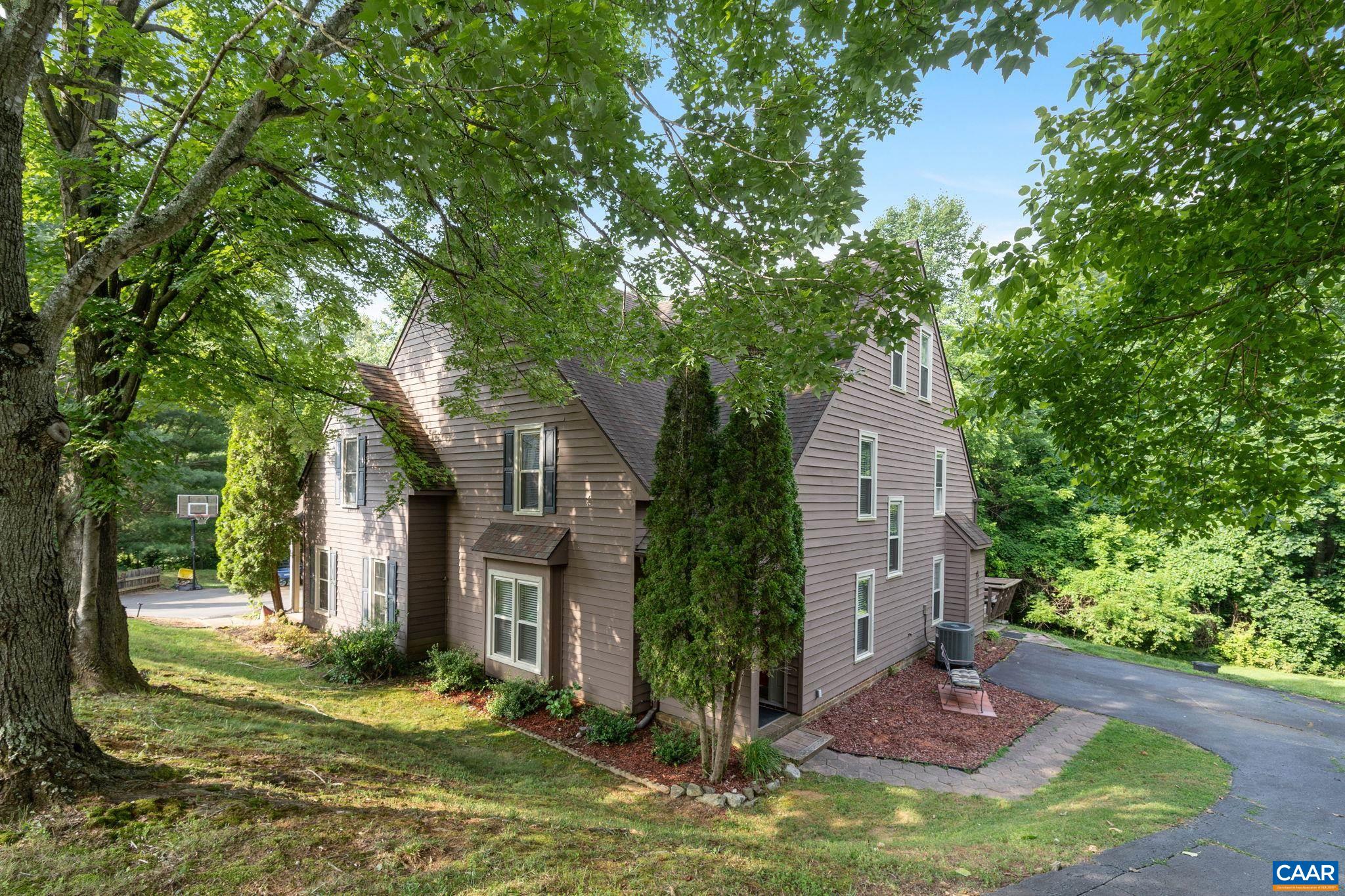 4817 GRASSY KNOLL LN