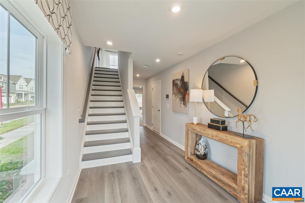 4955 LEXI LN