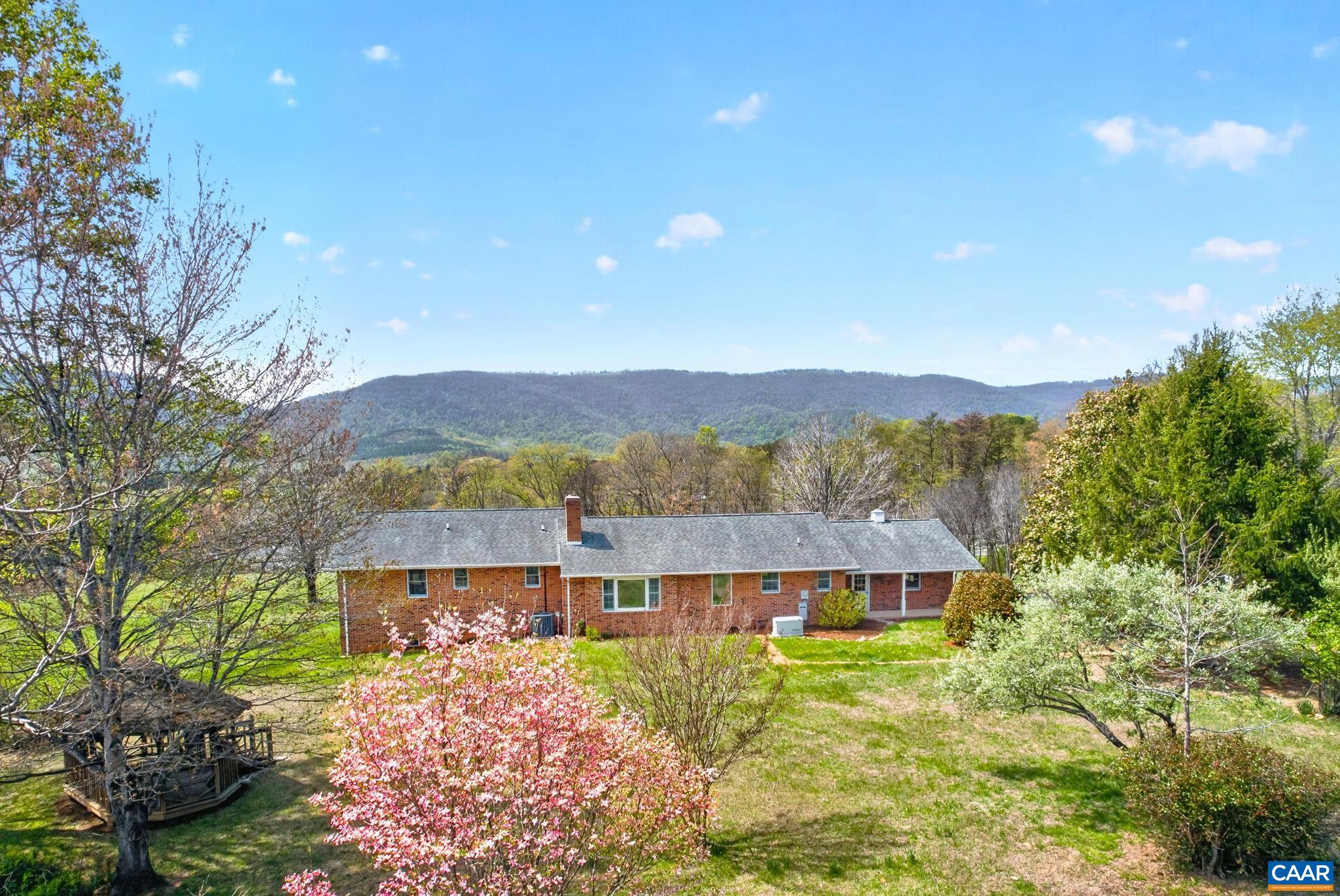 10694 ROCKFISH VALLEY HWY