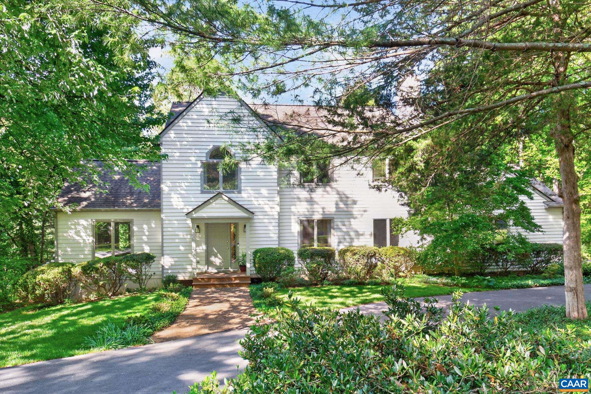 446 PEACOCK DR
