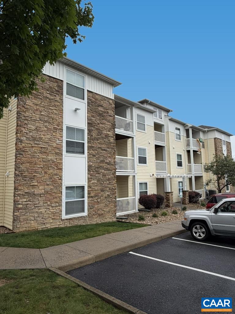 510 DAVIS MILL DR Unit: 304