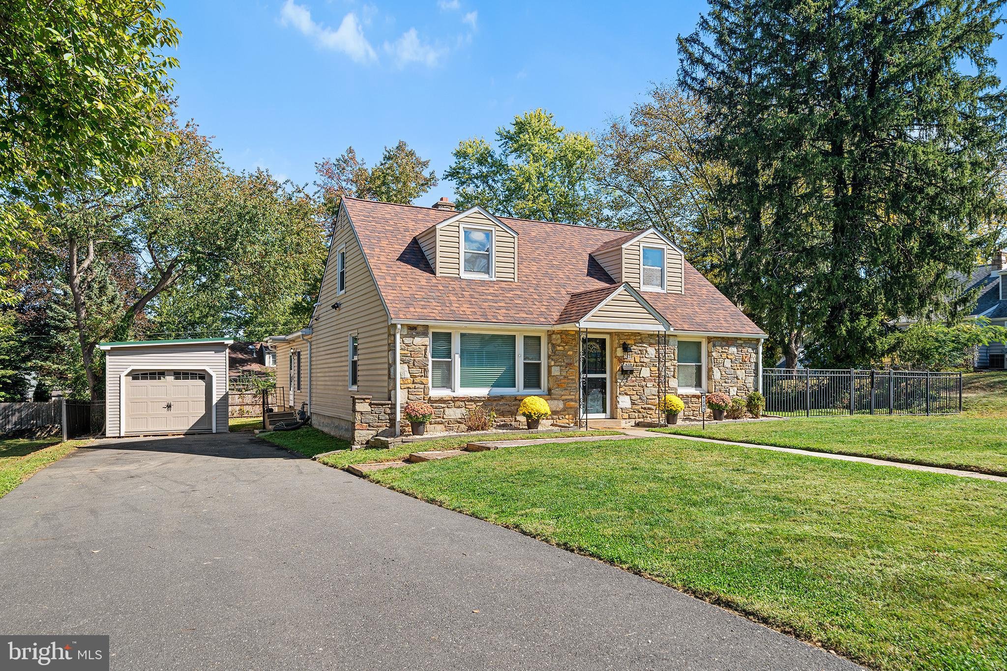 1203 WEDGEWOOD ROAD