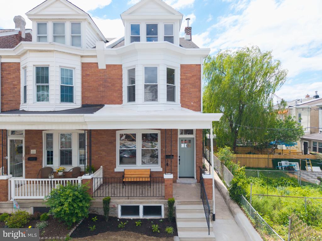 461 MONASTERY AVENUE