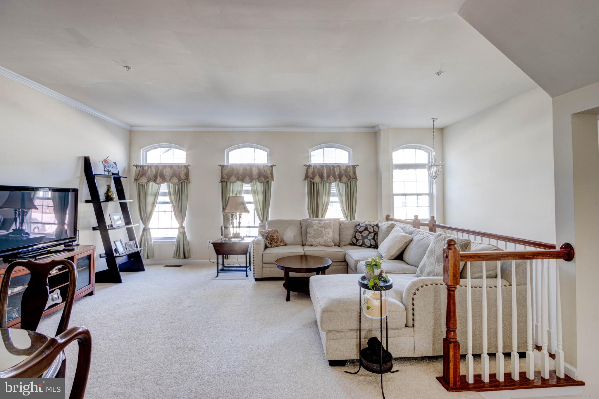 7161 HUMMINGBIRD DRIVE