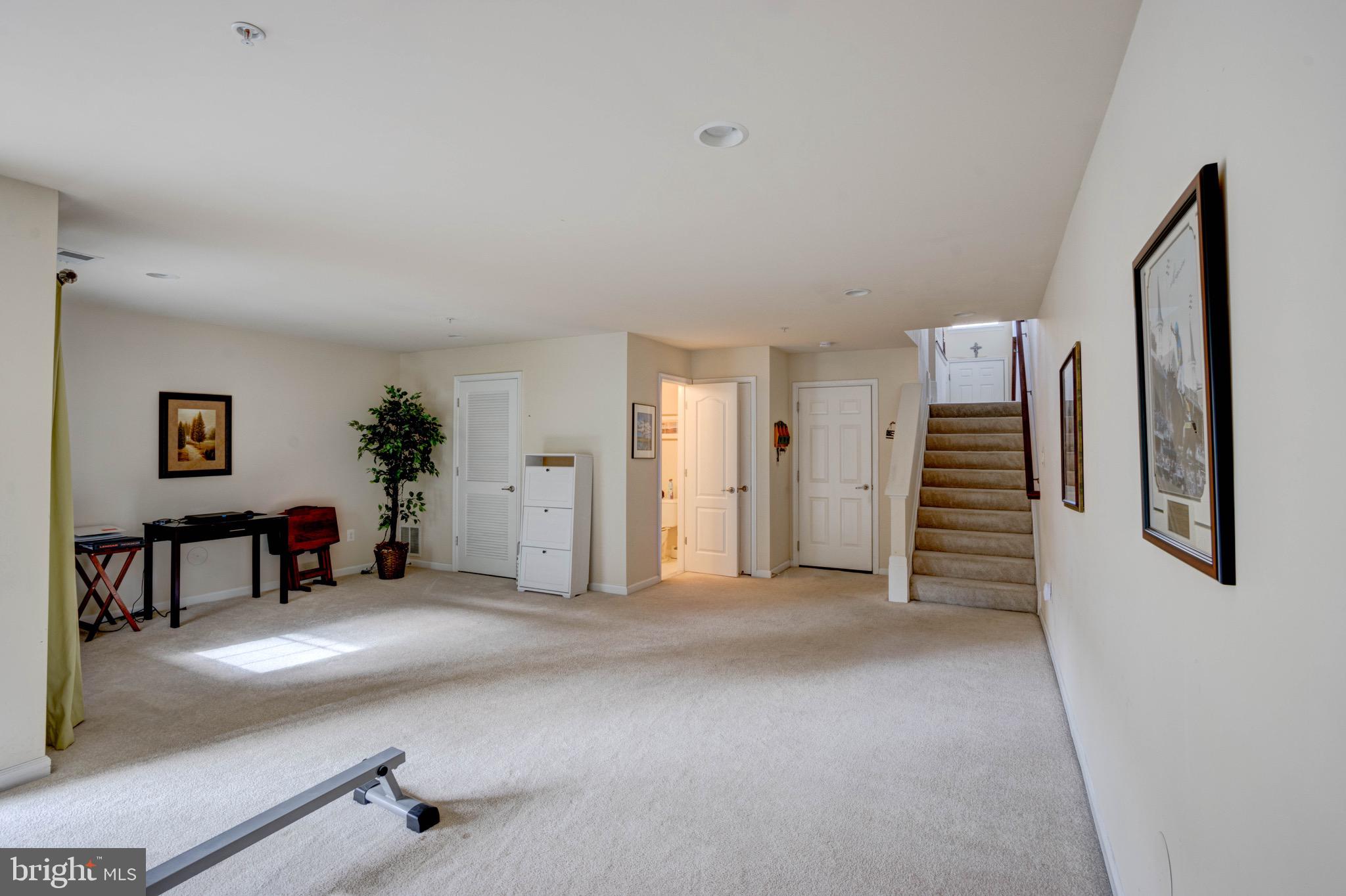 7161 HUMMINGBIRD DRIVE
