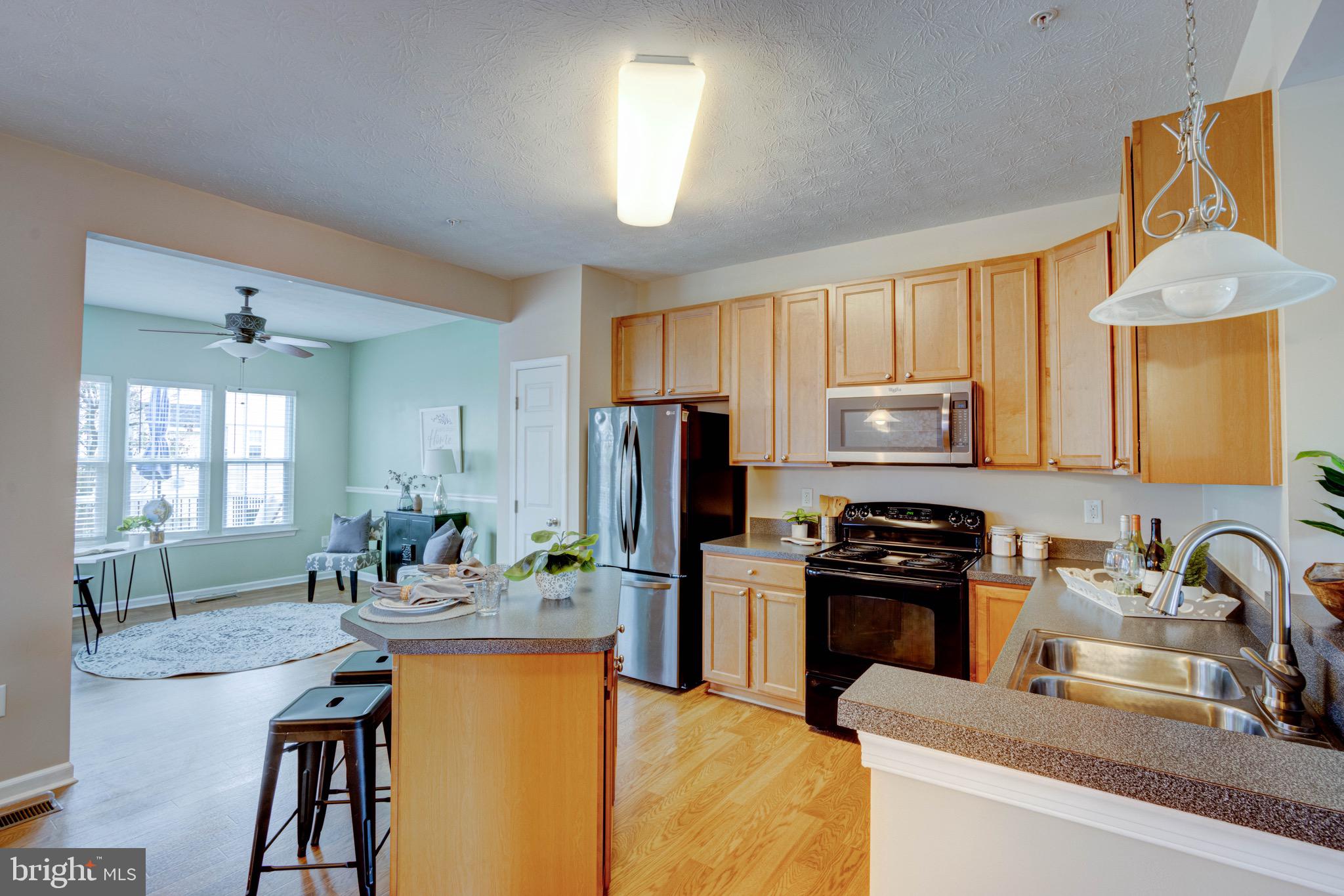 7171 HUMMINGBIRD DRIVE