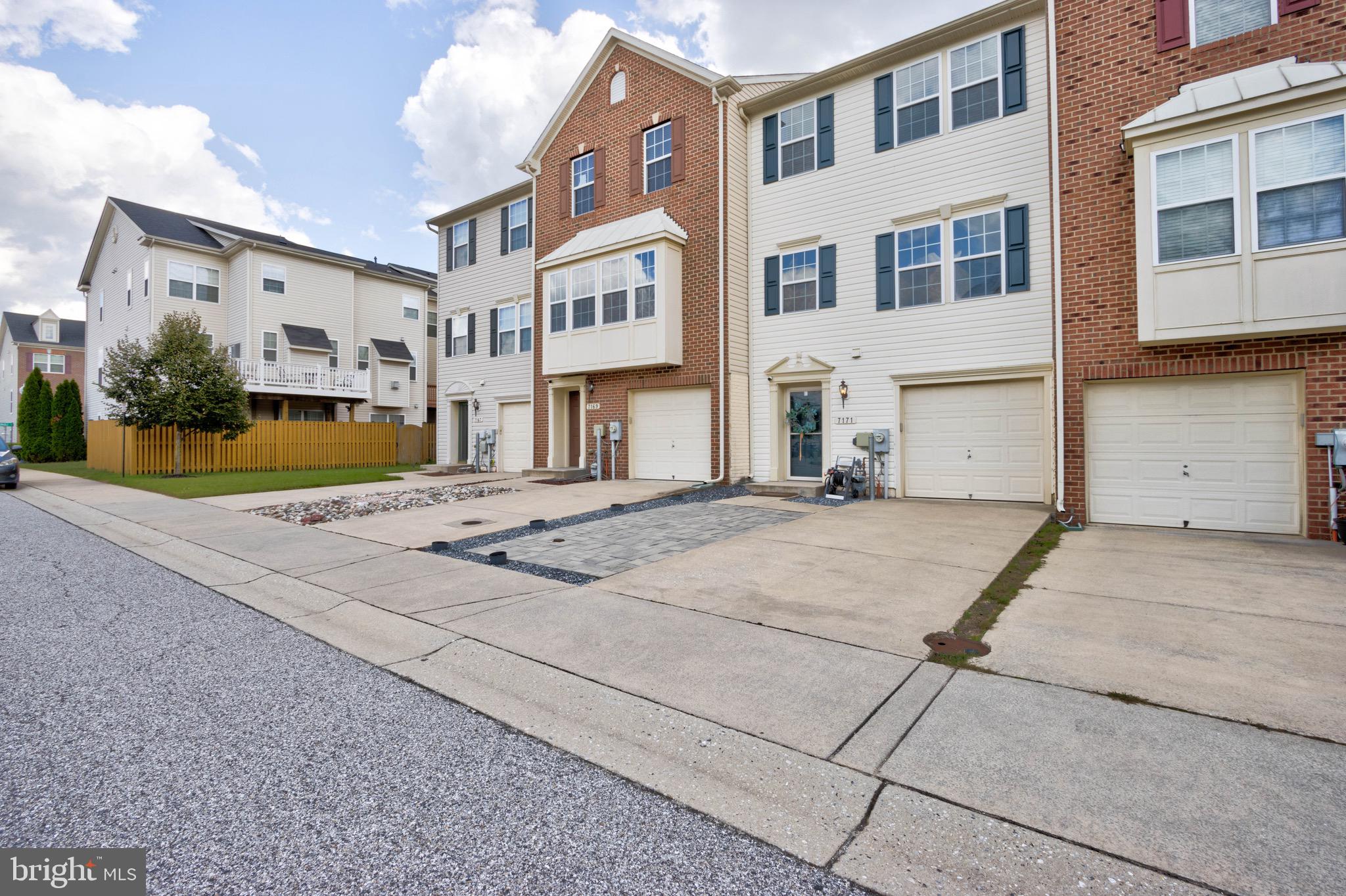 7171 HUMMINGBIRD DRIVE