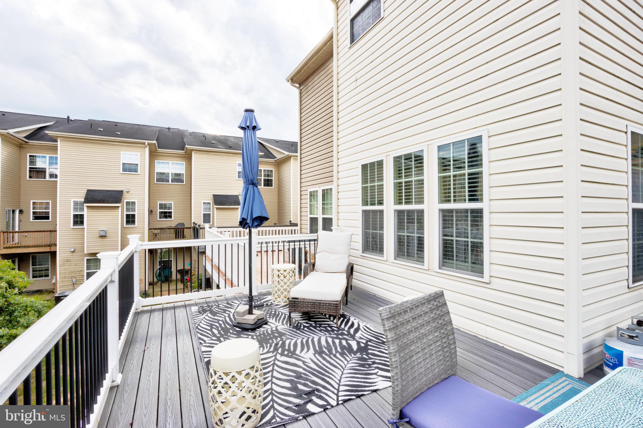 7171 HUMMINGBIRD DRIVE