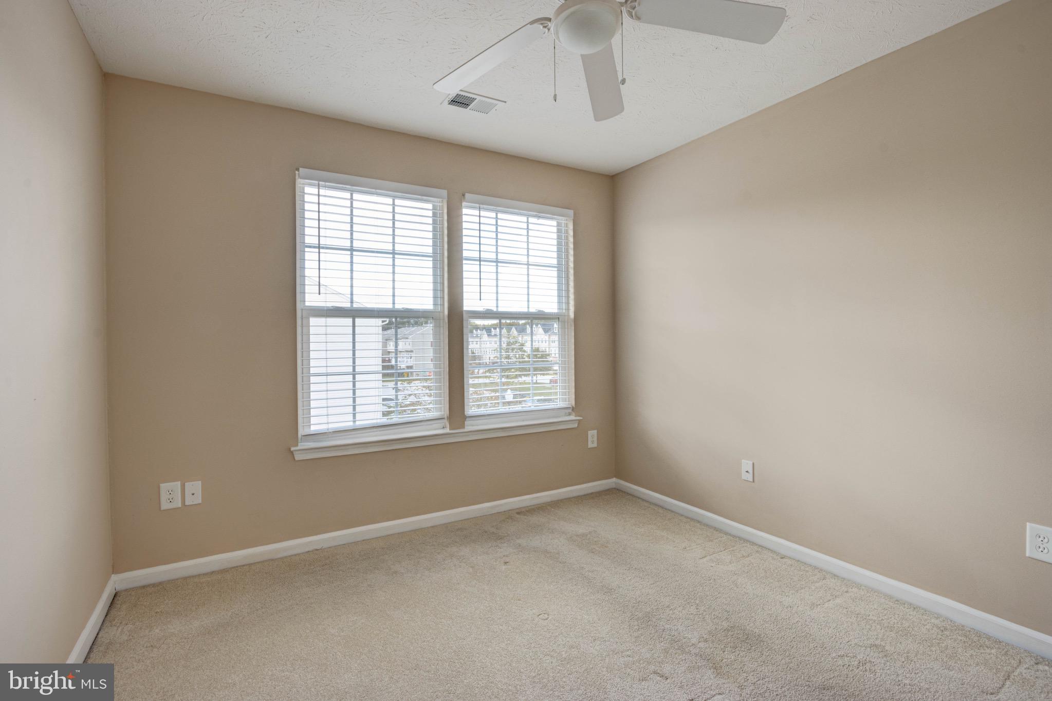 7171 HUMMINGBIRD DRIVE