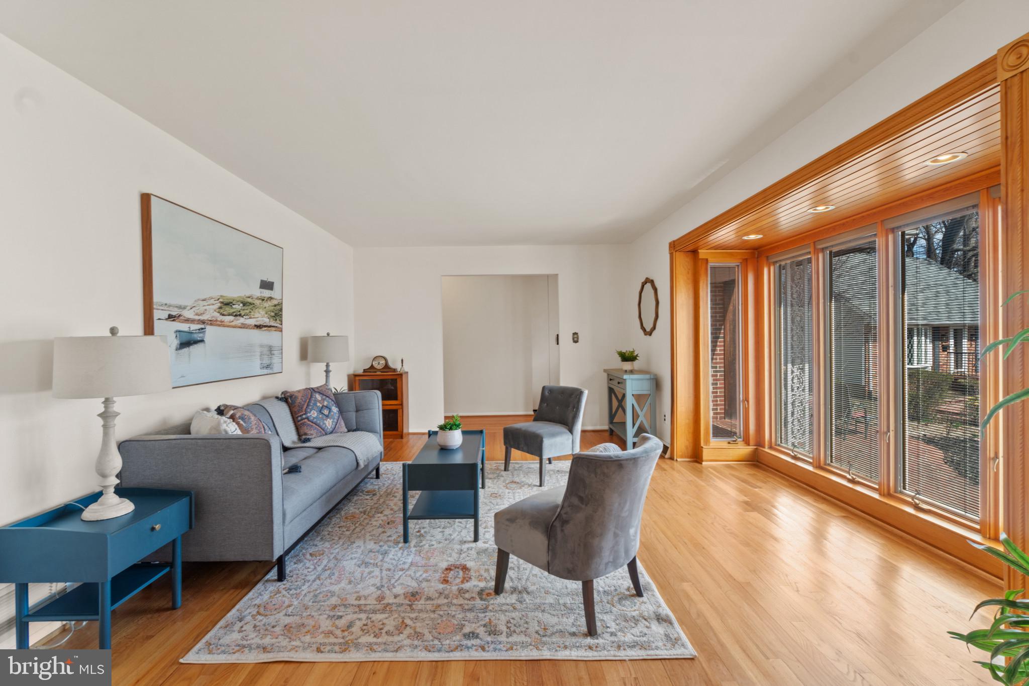 4 CENTERHILL COURT