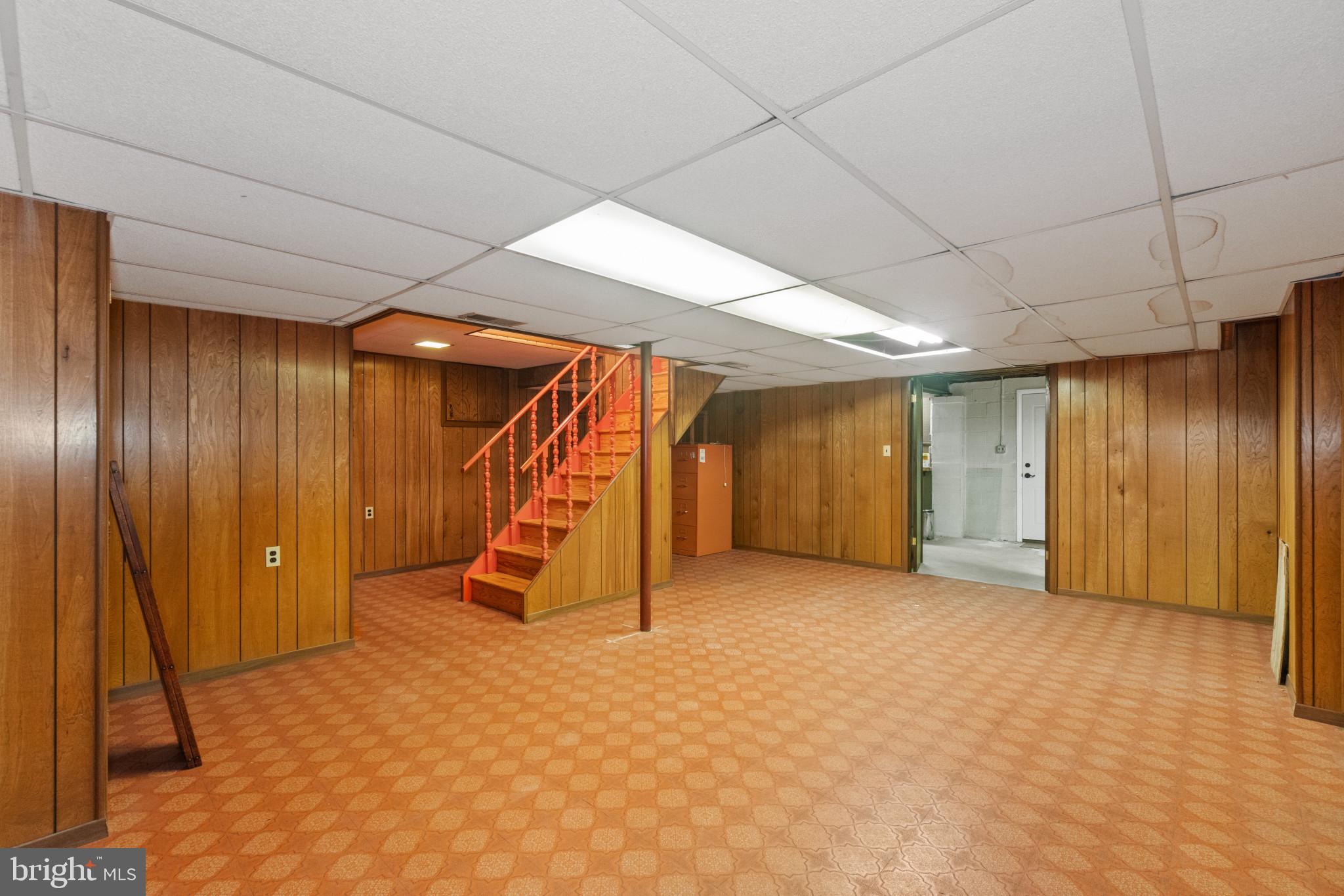 4 CENTERHILL COURT