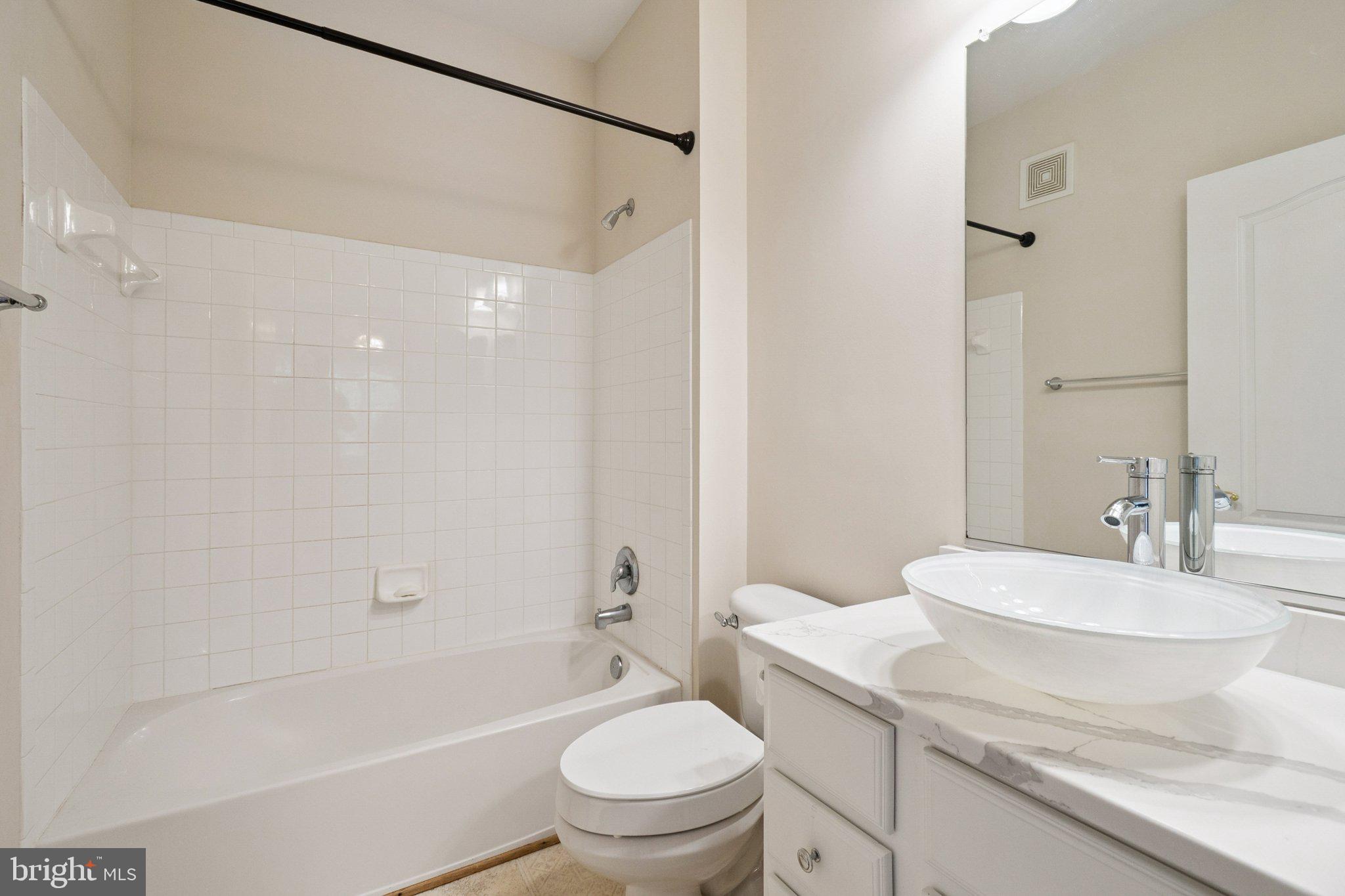 8608 WANDERING FOX TRAIL 303