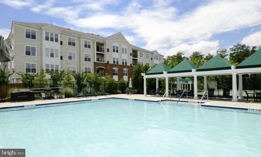 8608 WANDERING FOX TRAIL 303