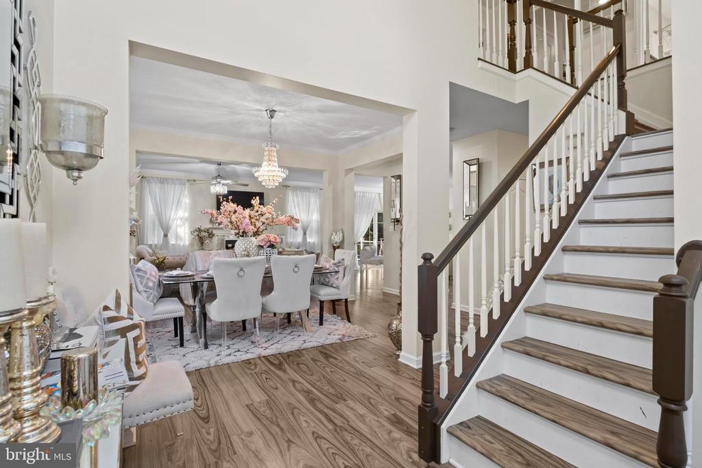 7212 STALLINGS DRIVE