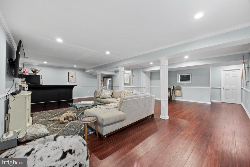 7212 STALLINGS DRIVE
