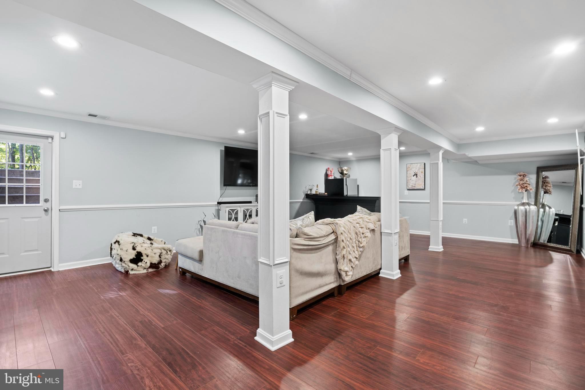 7212 STALLINGS DRIVE
