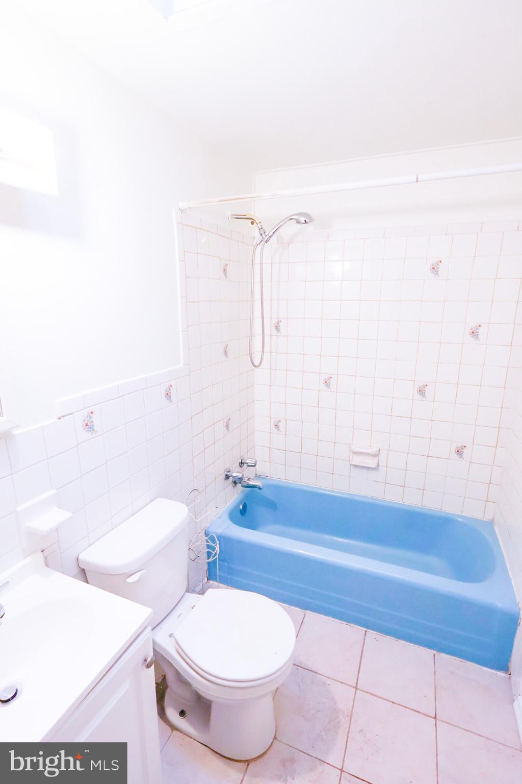 441 CALEDONIA AVENUE