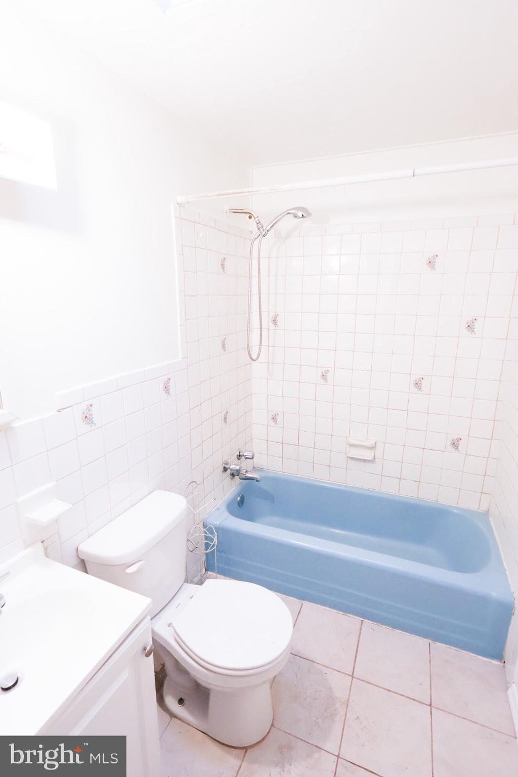 441 CALEDONIA AVENUE