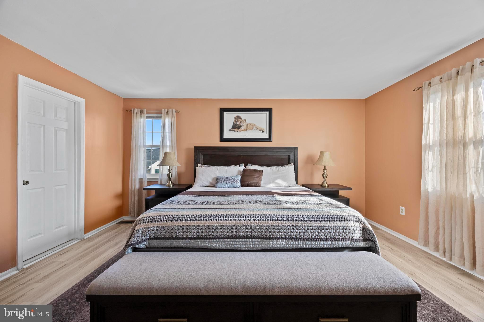 9046 TARPLEYS CIRCLE