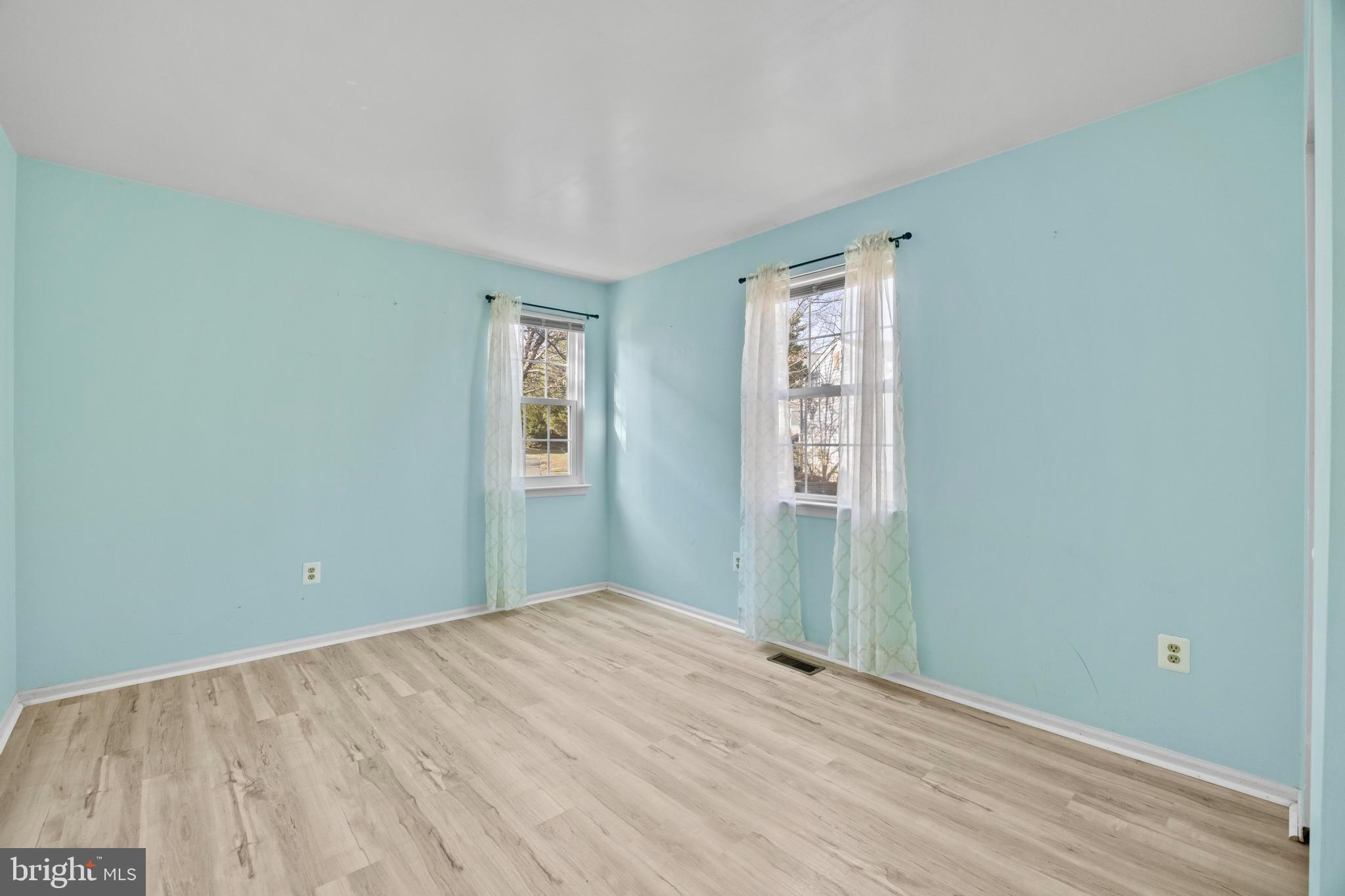 9046 TARPLEYS CIRCLE