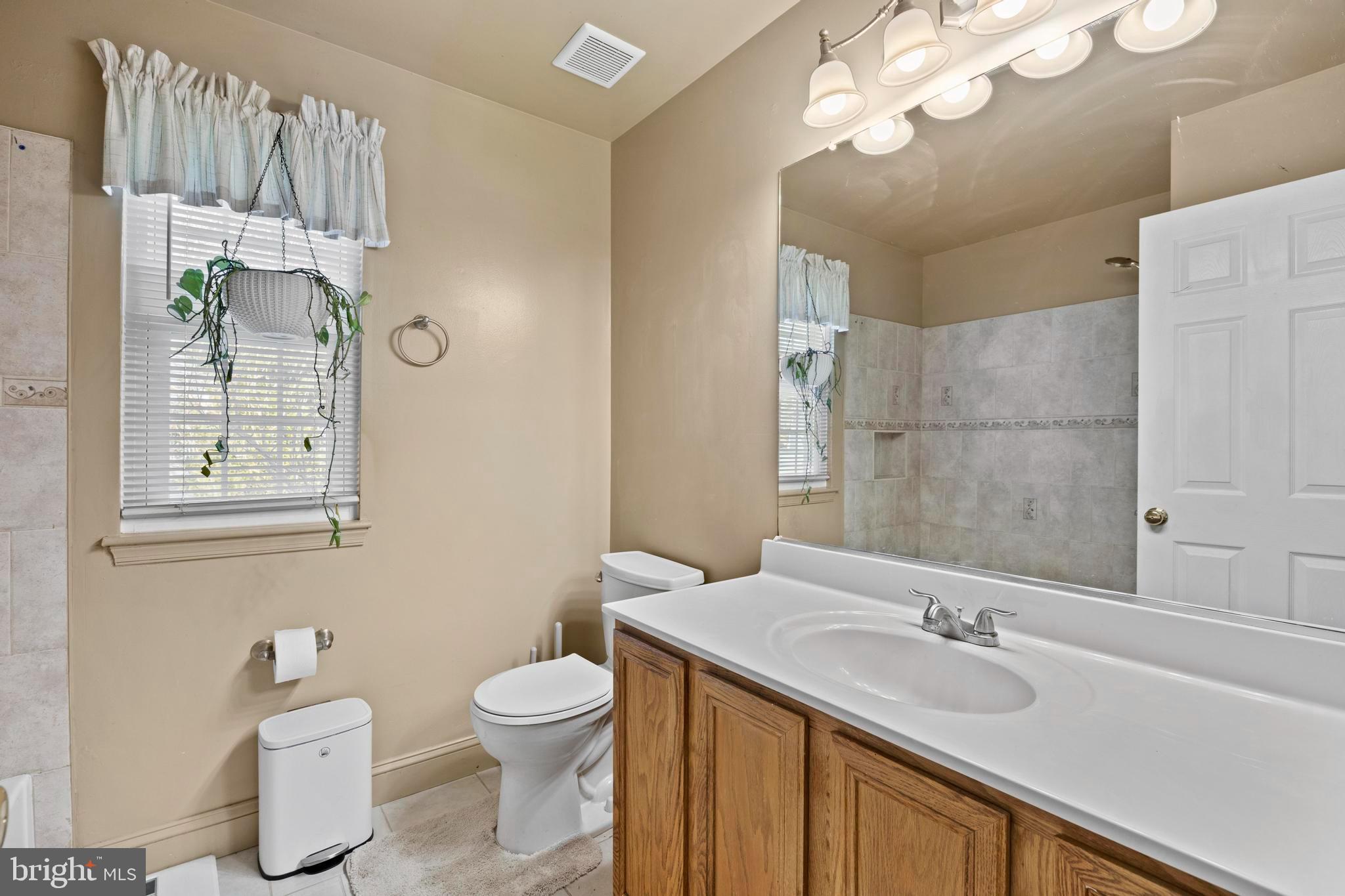 9046 TARPLEYS CIRCLE