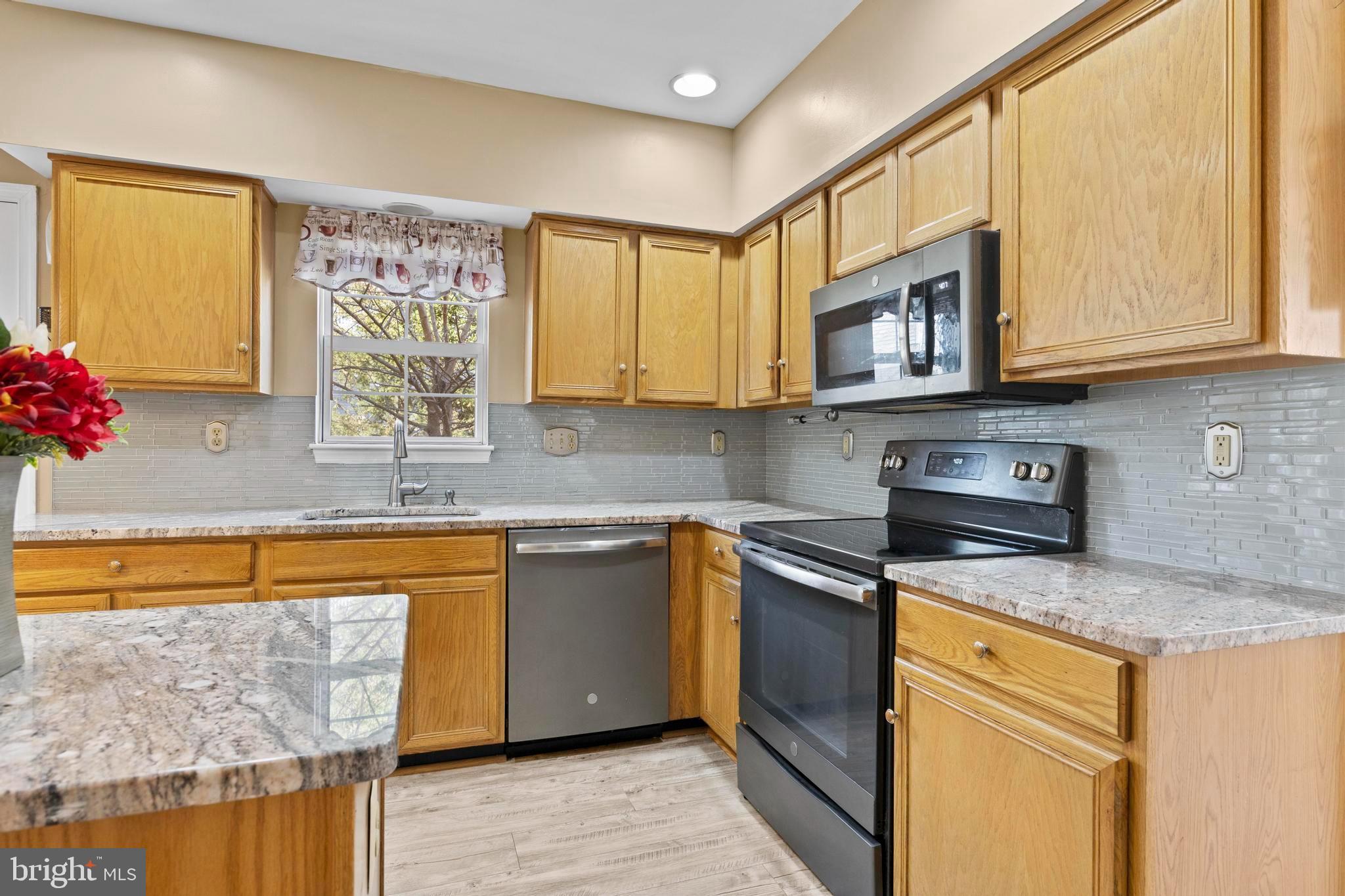 9046 TARPLEYS CIRCLE