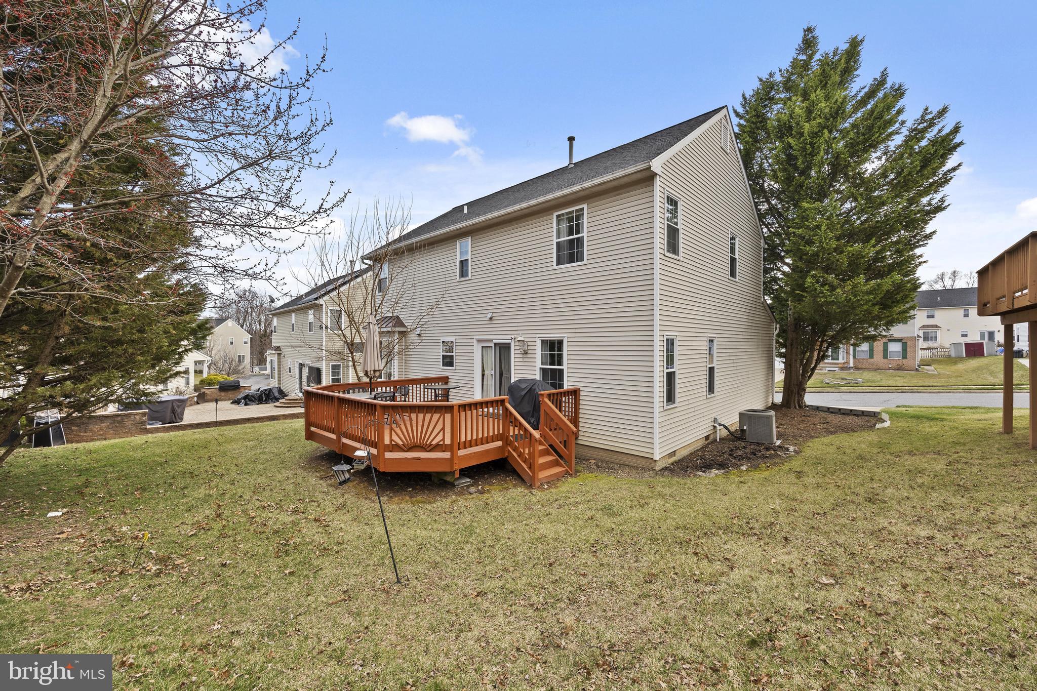 9046 TARPLEYS CIRCLE