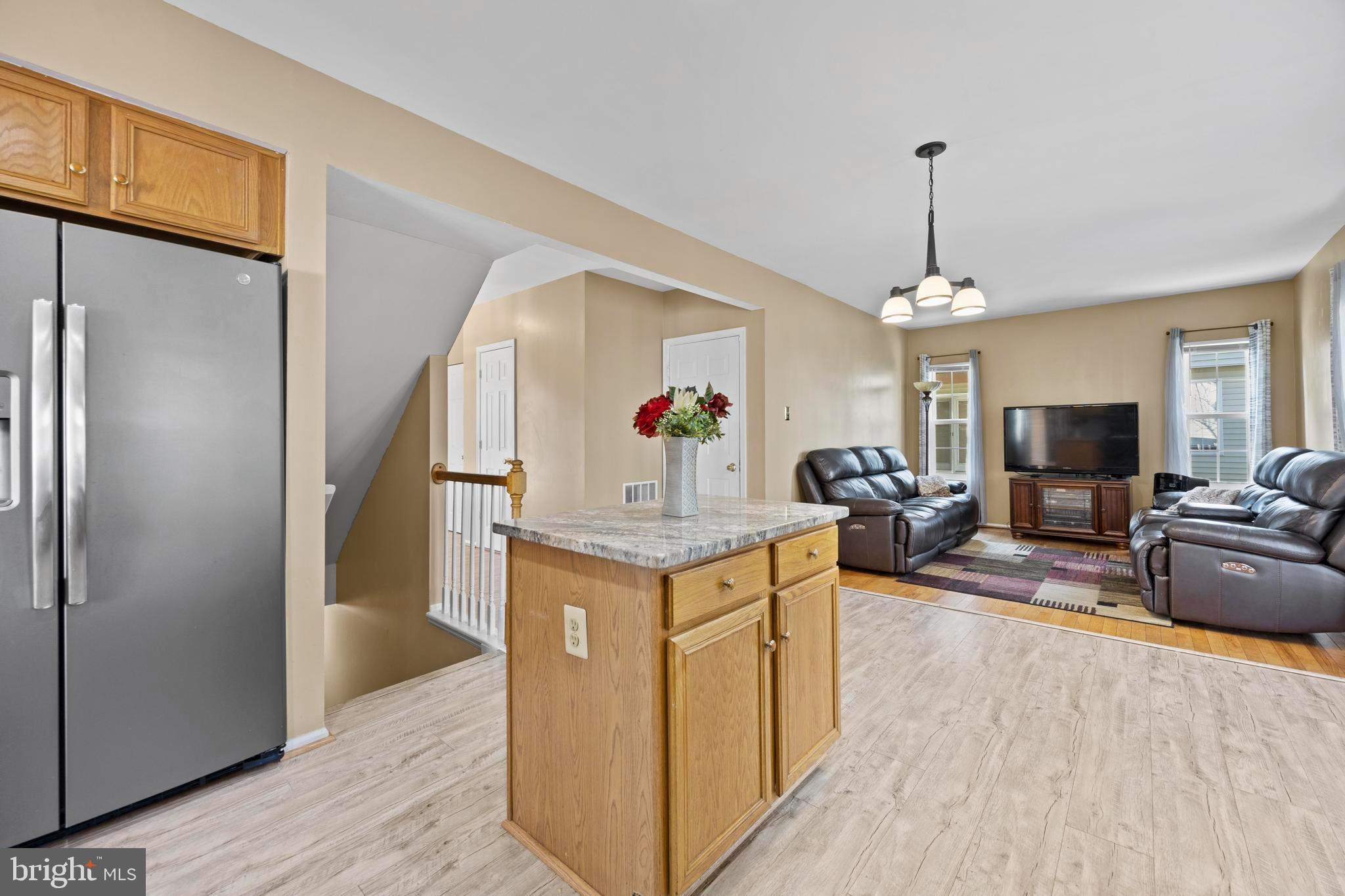 9046 TARPLEYS CIRCLE