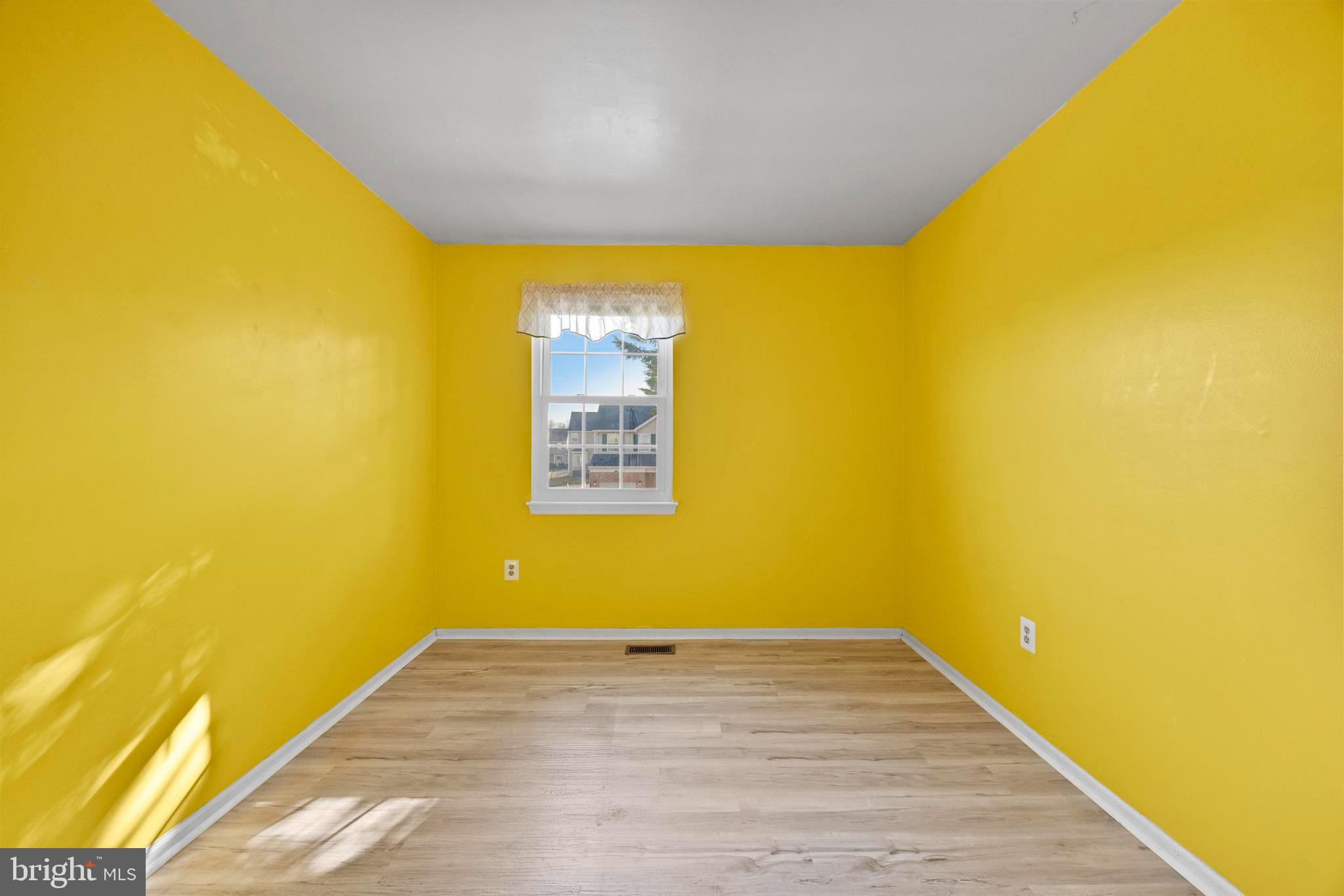 9046 TARPLEYS CIRCLE