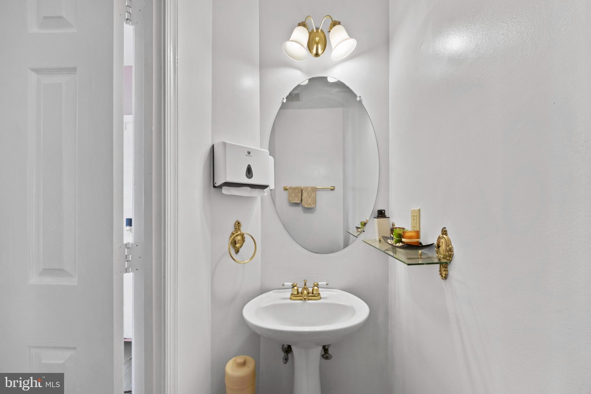 9046 TARPLEYS CIRCLE