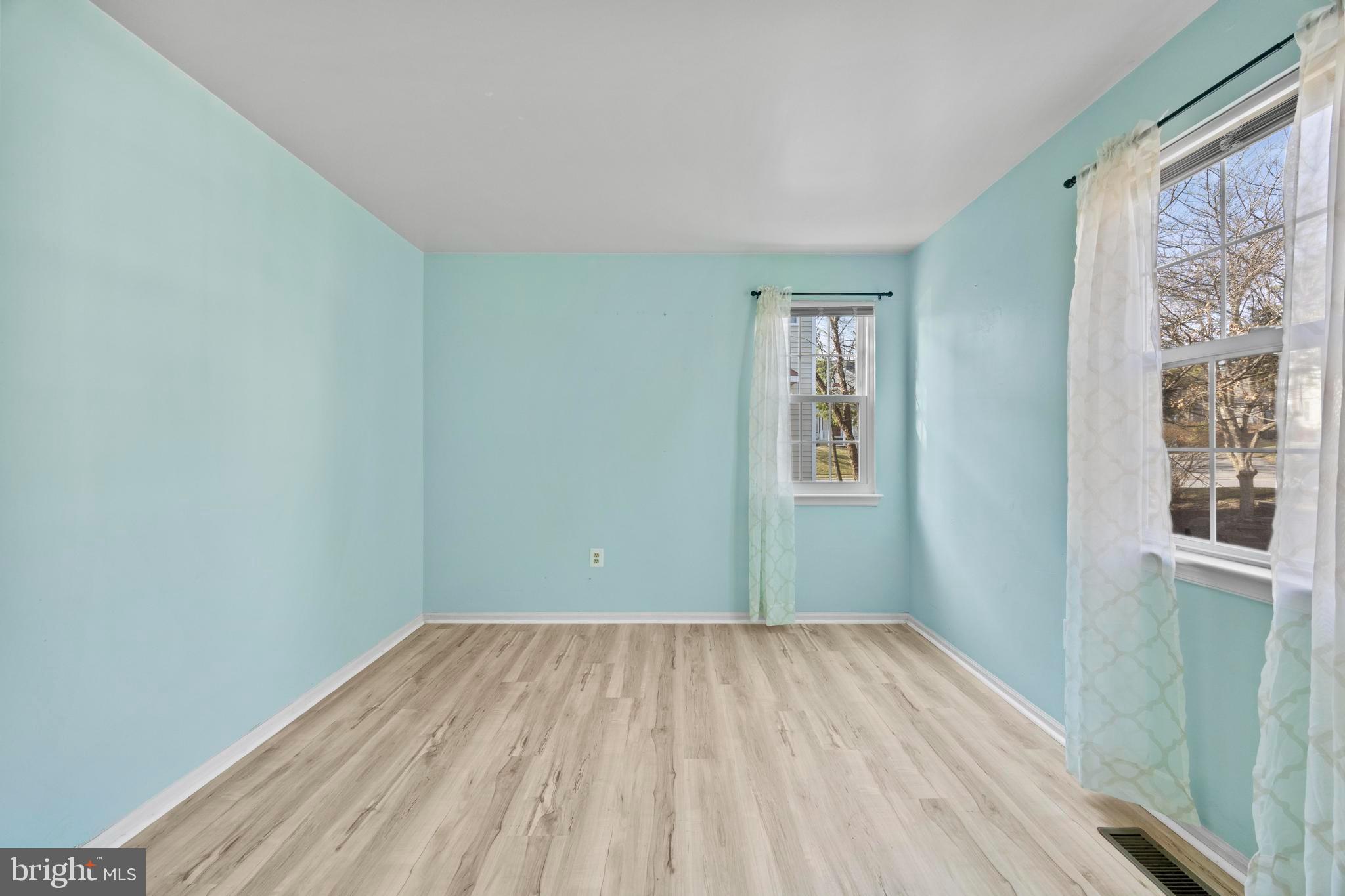 9046 TARPLEYS CIRCLE