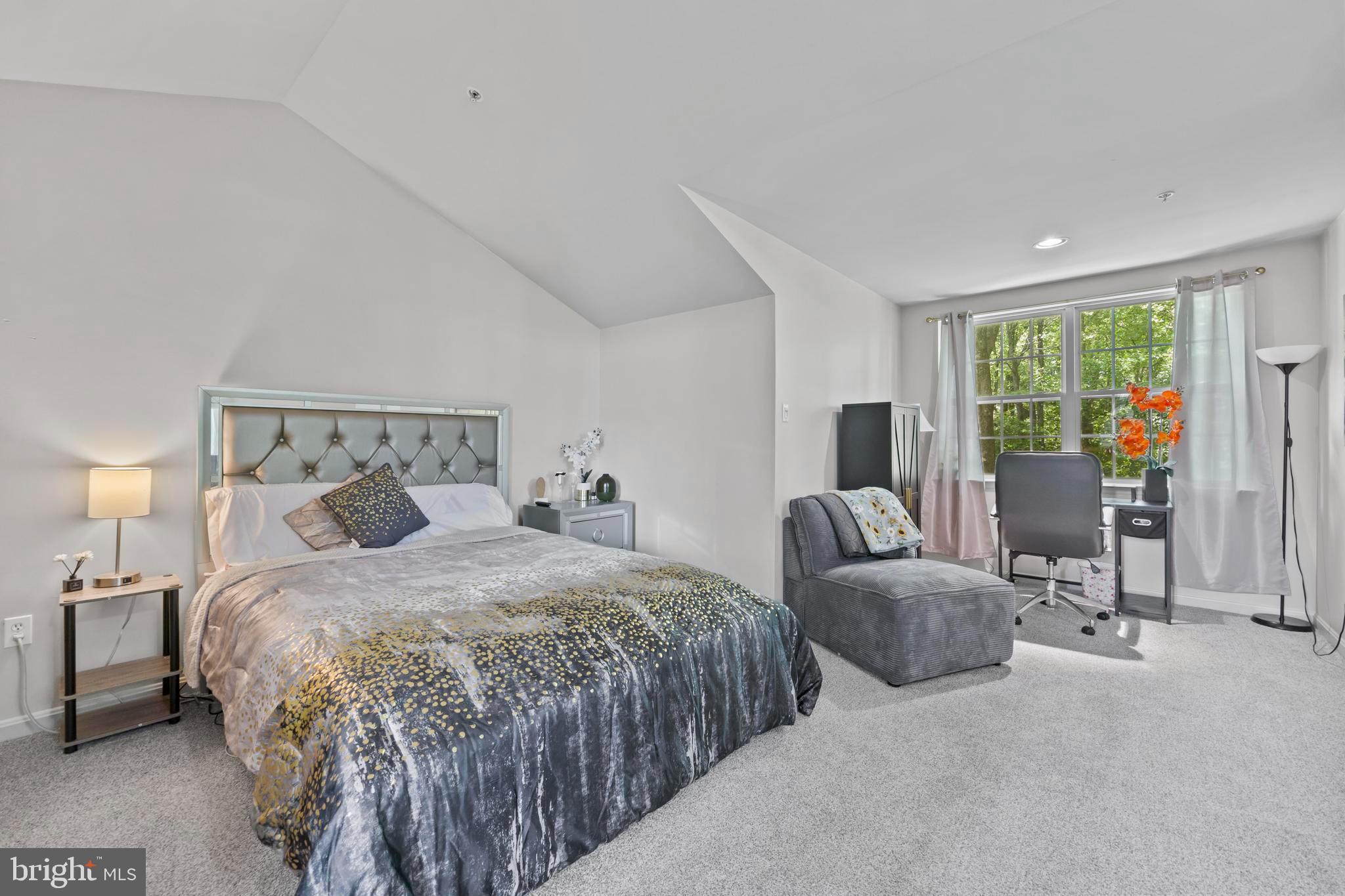9847 BON HAVEN LANE