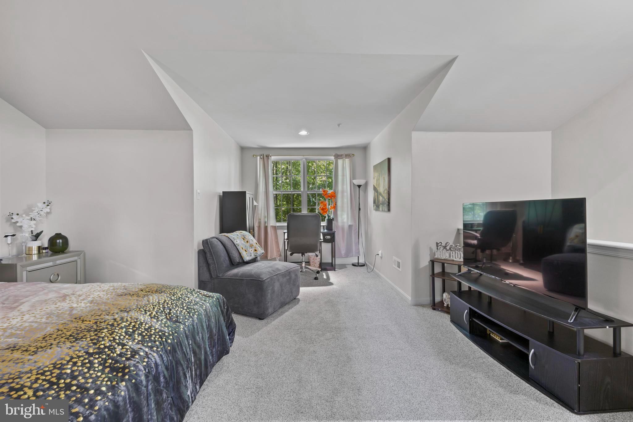 9847 BON HAVEN LANE