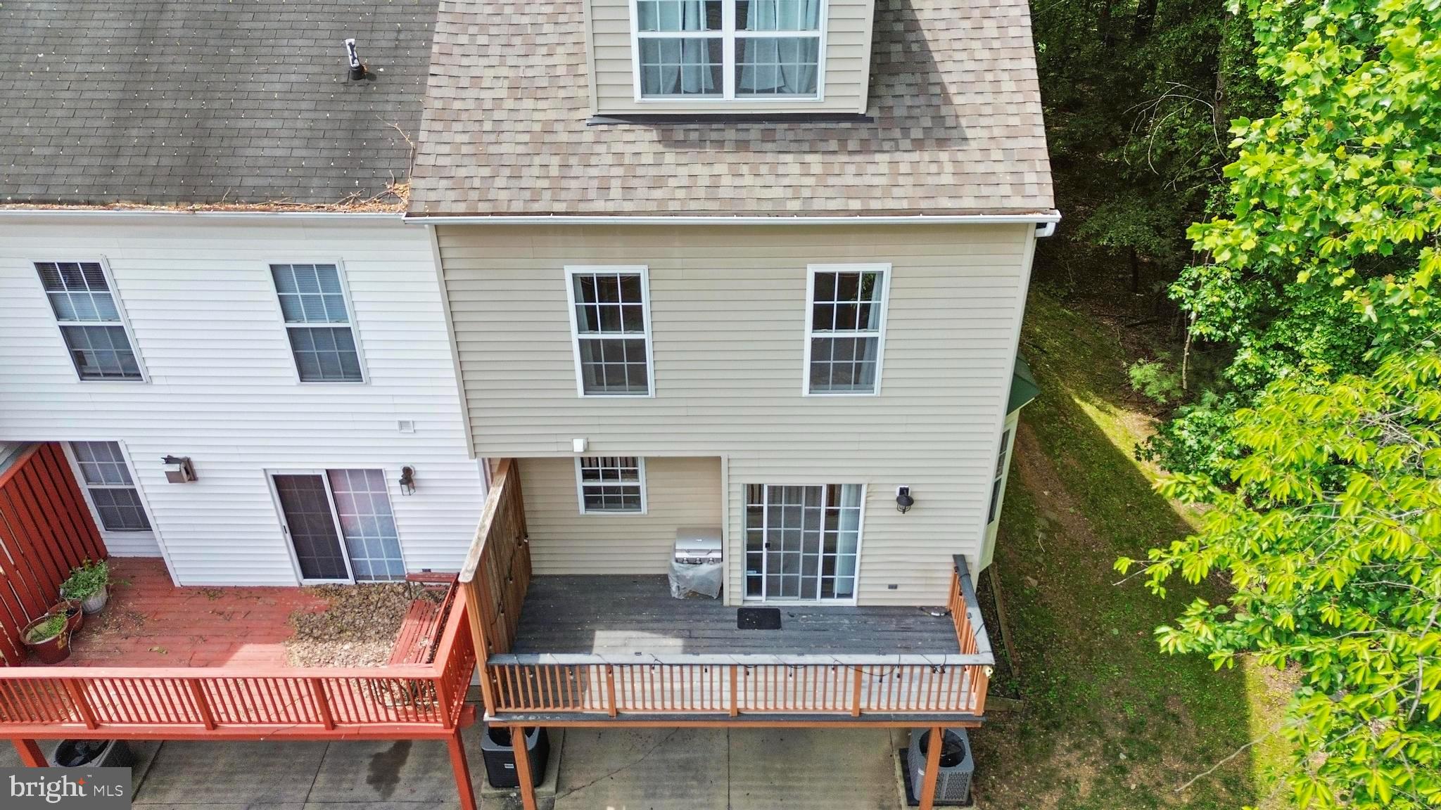 9847 BON HAVEN LANE