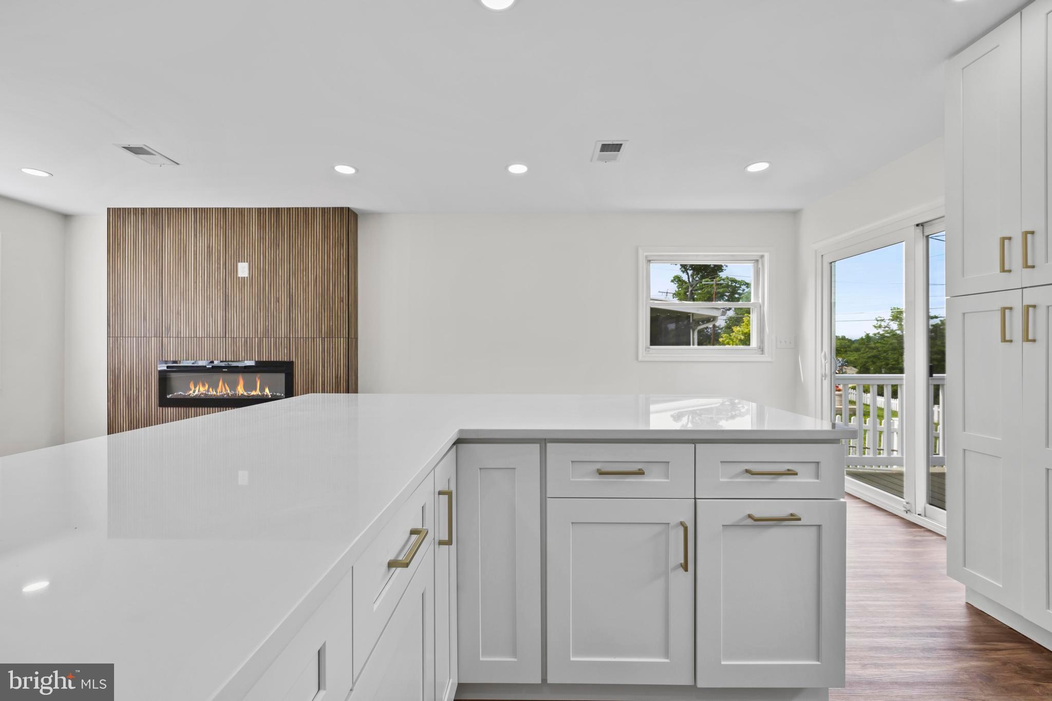 5815 HERON DRIVE