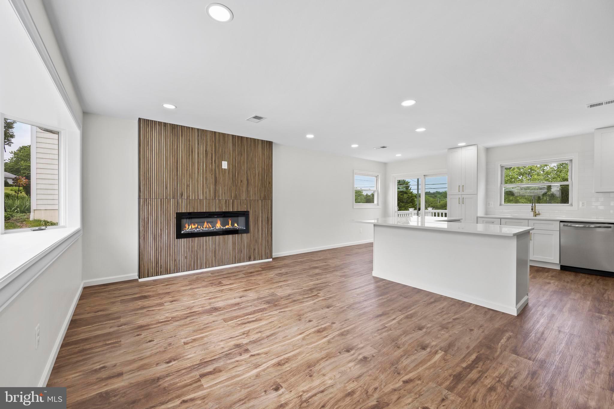 5815 HERON DRIVE