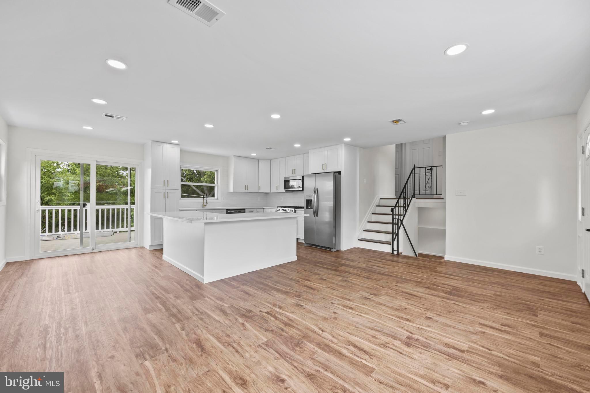 5815 HERON DRIVE