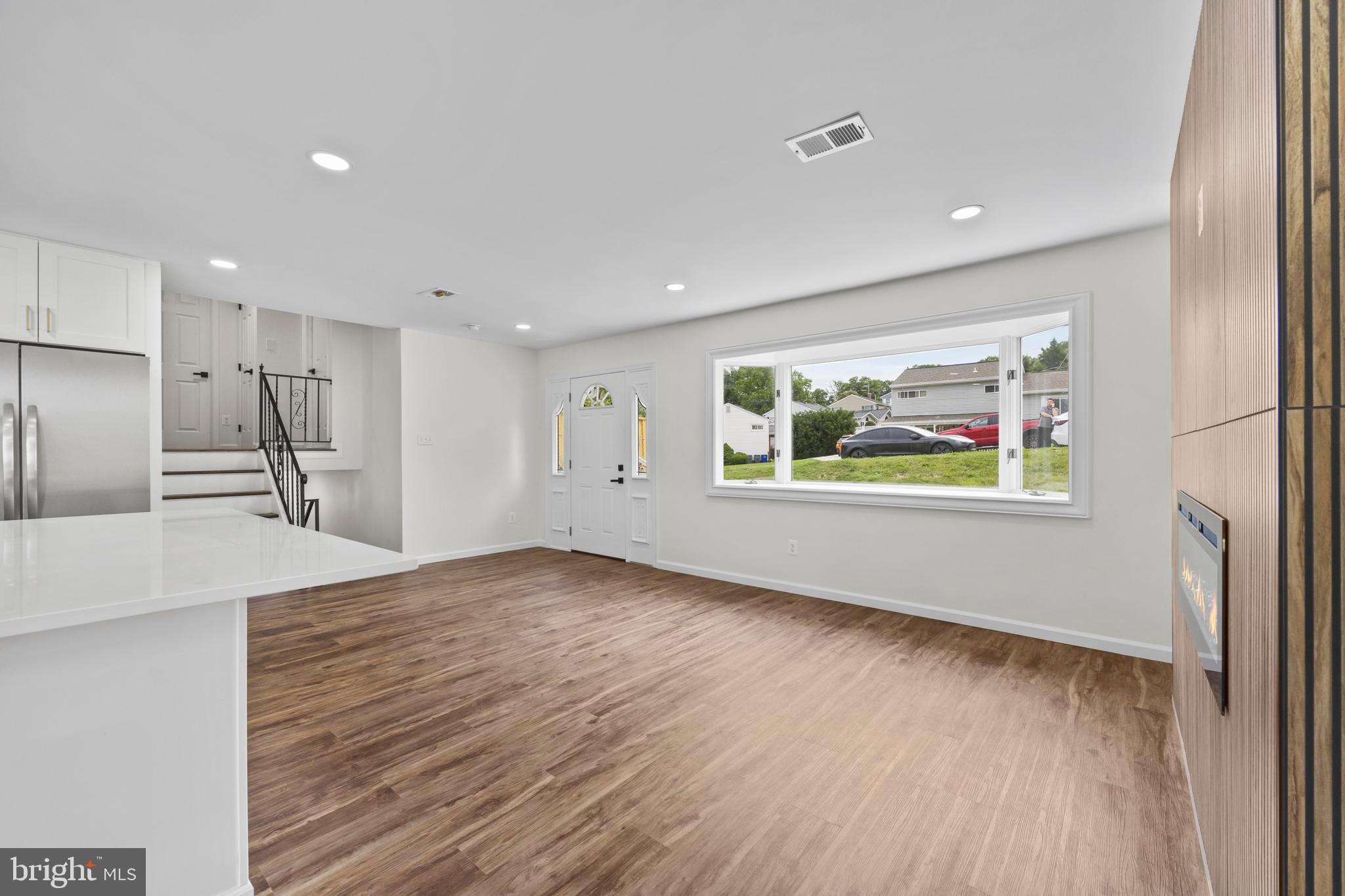 5815 HERON DRIVE