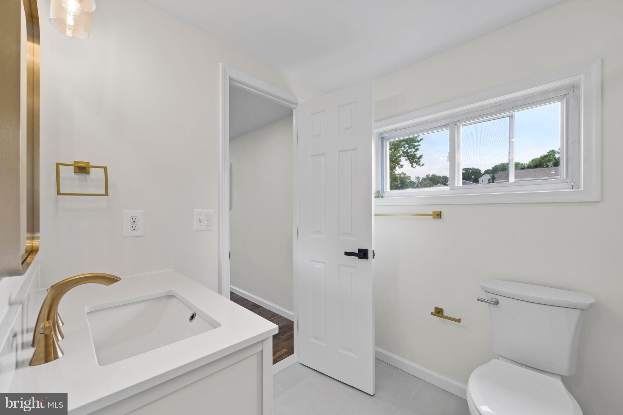 5815 HERON DRIVE
