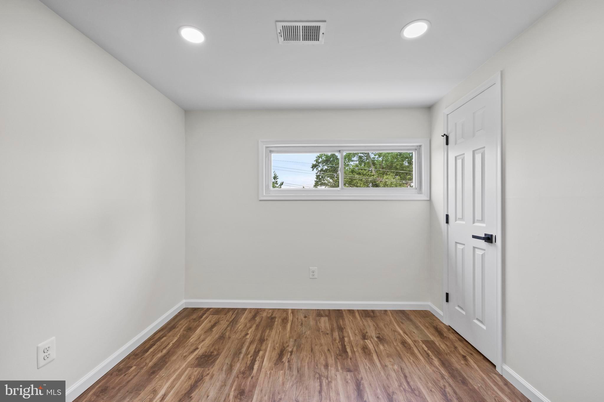 5815 HERON DRIVE