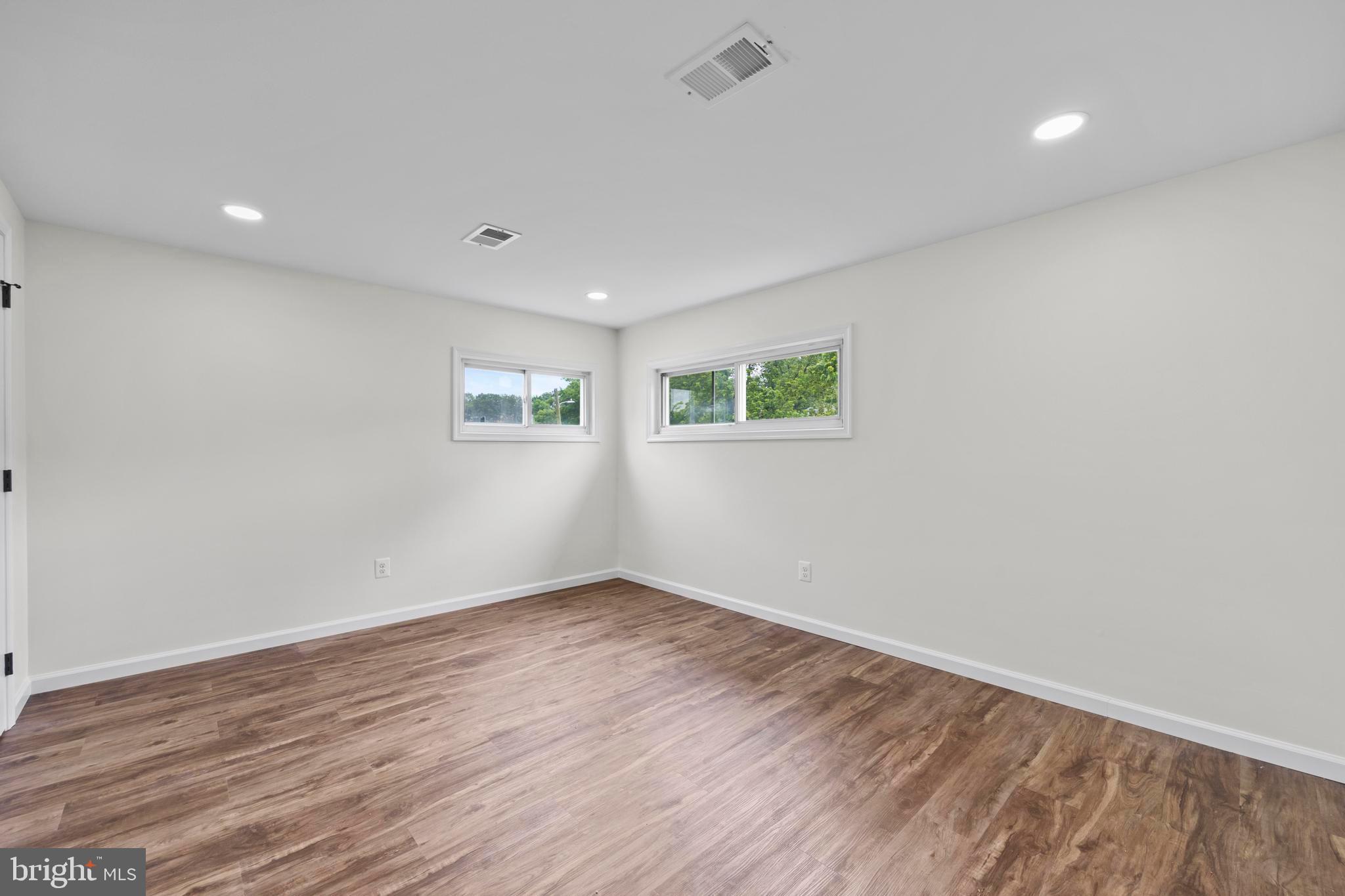 5815 HERON DRIVE