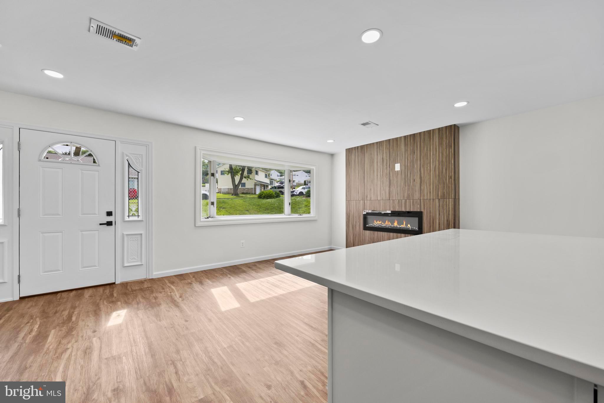 5815 HERON DRIVE