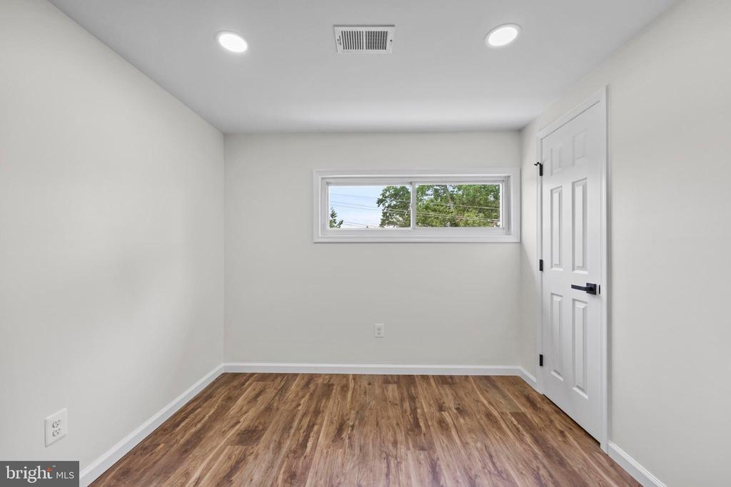 5815 HERON DRIVE